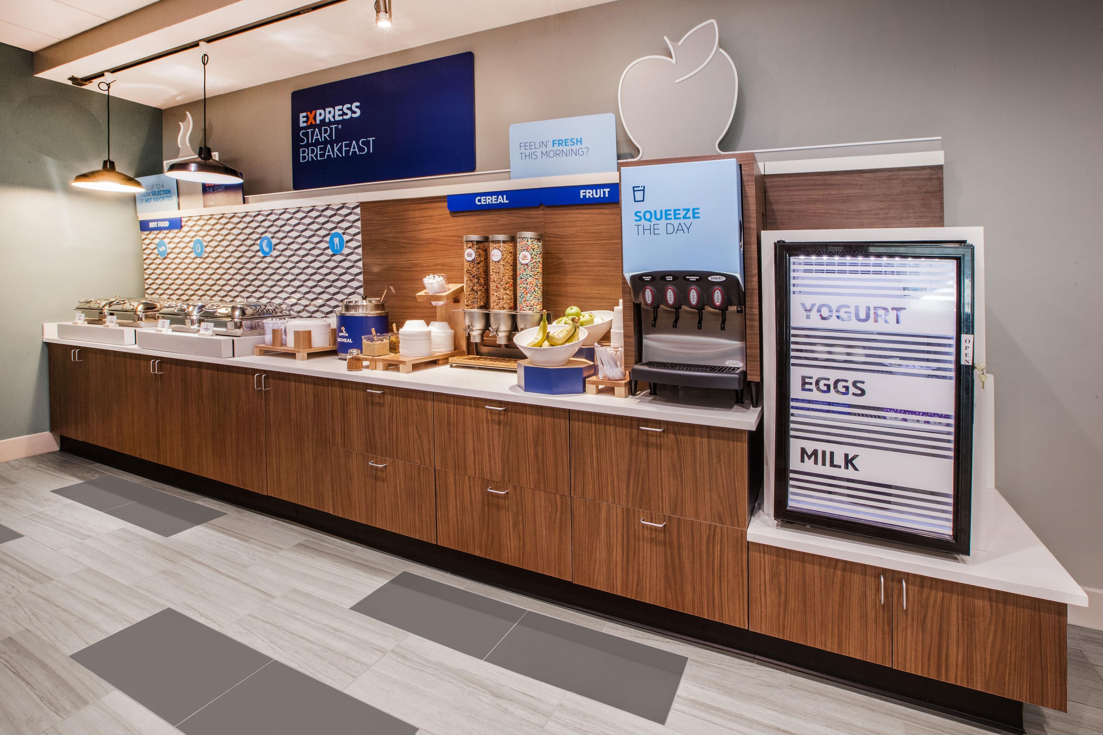 Holiday Inn Express Adrian By Ihg Exterior photo