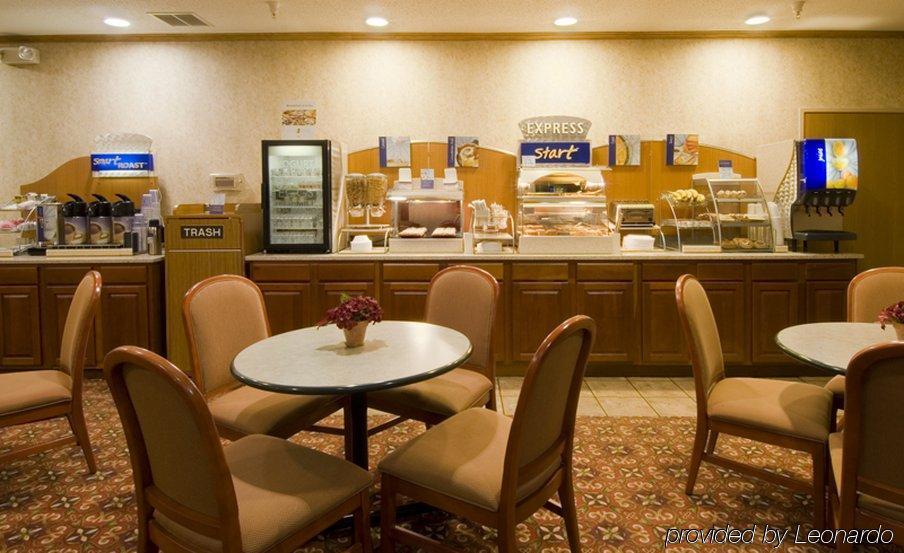 Holiday Inn Express Adrian By Ihg Restaurant photo
