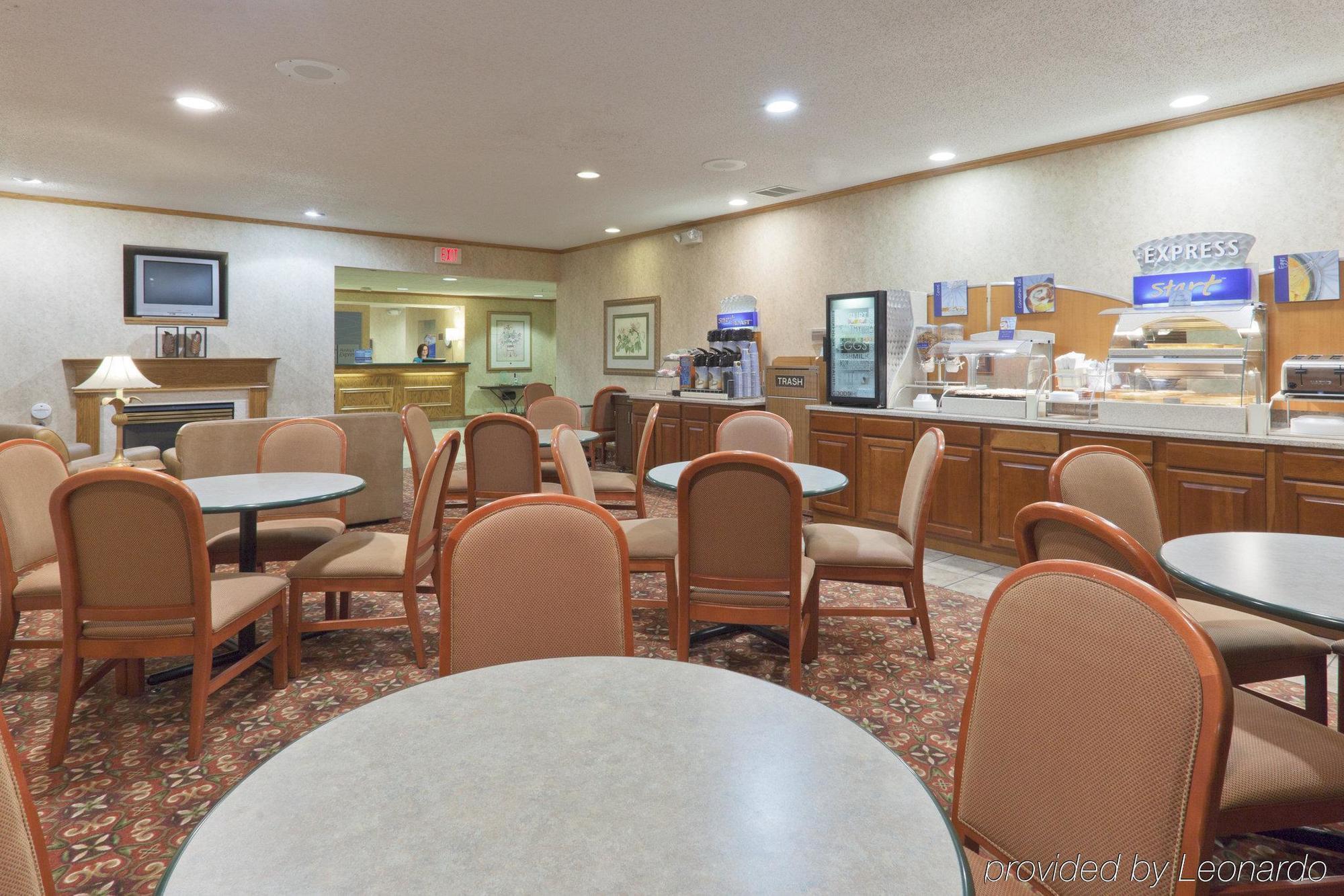 Holiday Inn Express Adrian By Ihg Restaurant photo
